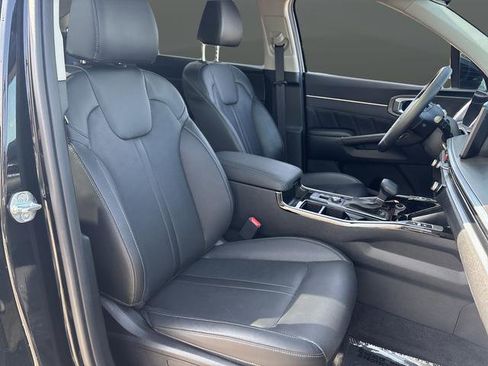 Used 2024 Kia Sorento SX image 31