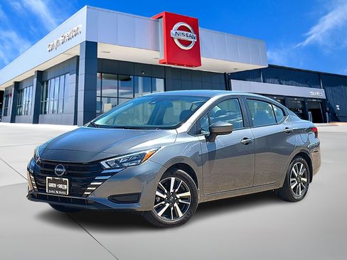 Used 2025 Nissan Versa SV w/ Trunk Package FWD image 1