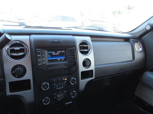 Used 2013 Ford F150 XLT w/ XLT Chrome Pkg image 9