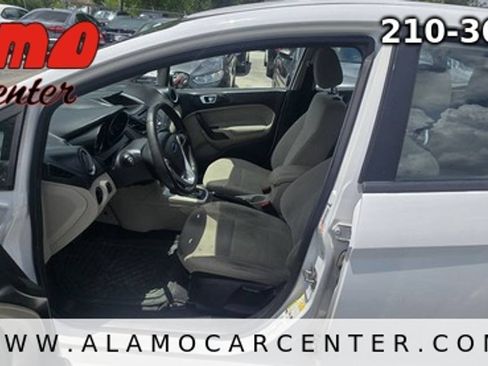 Used 2016 Ford Fiesta SE FWD image 28