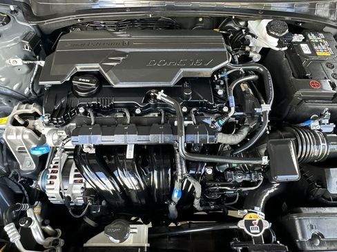Used 2026 Hyundai Elantra SE FWD image 12