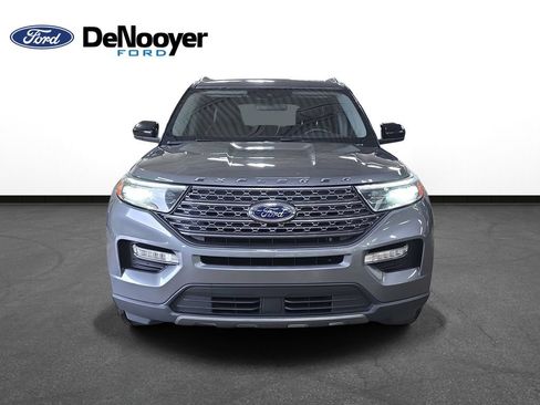 Used 2023 Ford Explorer XLT w/ Equipment Group 202A AWD/4WD image 3