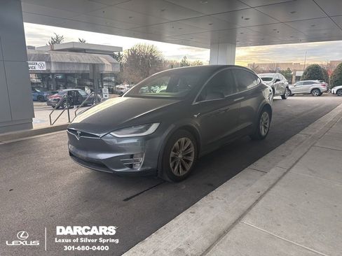 Used 2018 Tesla Model X 100D image 1