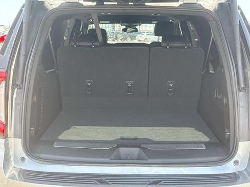 Used 2023 GMC Yukon XL AT4 AWD/4WD image 8