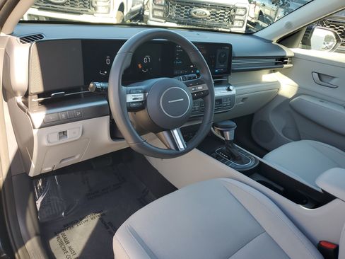 Used 2024 Hyundai Kona SEL image 12