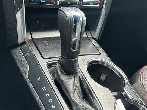 Used 2019 Ford Explorer Sport image 32