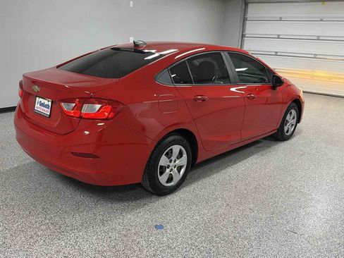 Used 2016 Chevrolet Cruze LS FWD image 3