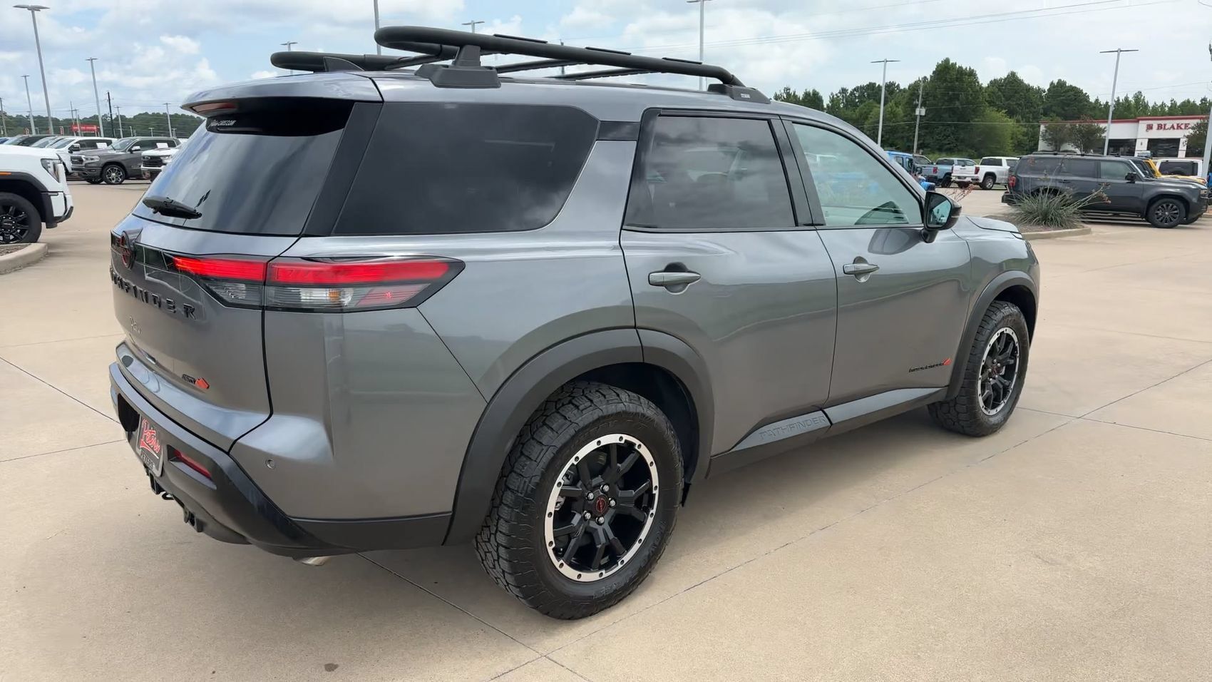 Used 2026 Nissan Pathfinder Rock Creek AWD/4WD image 8