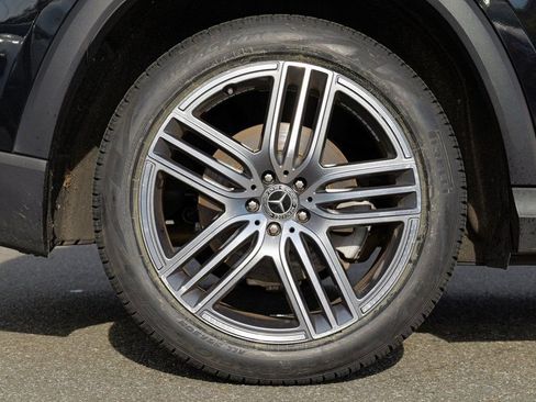 Used 2025 Mercedes-Benz GLS 450 4MATIC image 13