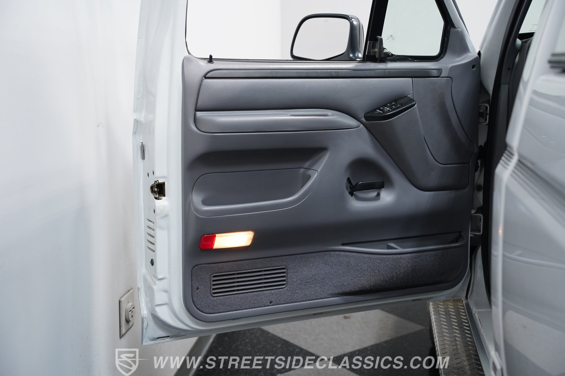 Used 1996 Ford F150 4x4 Regular Cab image 34