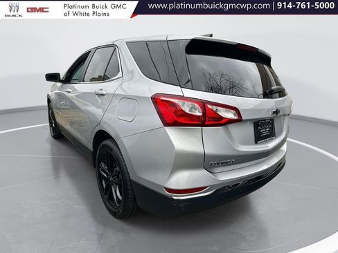 Used 2021 Chevrolet Equinox LT image 2