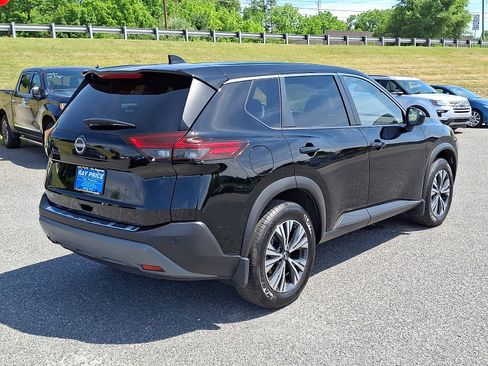Used 2023 Nissan Rogue SV AWD/4WD image 7