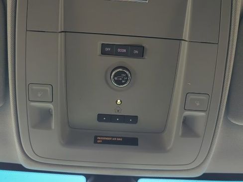 Certified 2018 GMC Yukon SLE w/ Convenience Package image 11