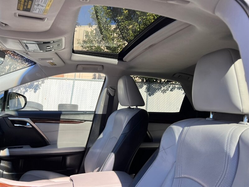 Used 2017 Lexus RX 350 AWD w/ Premium Package image 16