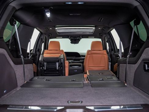 Used 2022 Cadillac Escalade ESV Sport w/ Touring Package AWD/4WD image 35