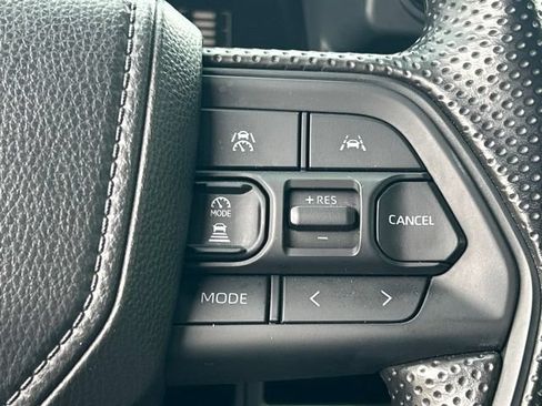 Used 2025 Toyota Tacoma SR5 AWD/4WD image 55