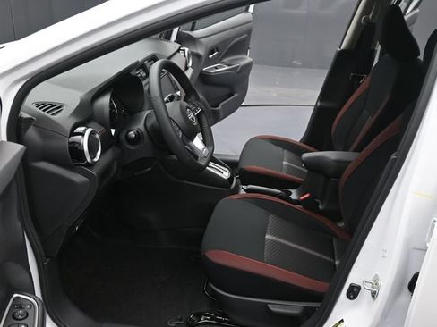 New 2025 Nissan Versa SR w/ Trunk Package FWD image 23