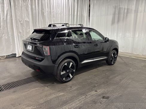 New 2026 Nissan Kicks SR w/ Cold Weather Package image 3