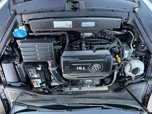 Used 2017 Volkswagen Golf S FWD image 16