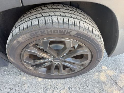 Used 2020 GMC Terrain SLT w/ Preferred Package image 12