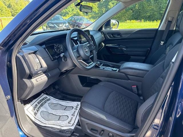 Certified 2025 Nissan Pathfinder SV AWD/4WD image 27