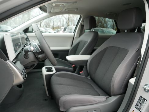 Used 2024 Hyundai Ioniq 5 SEL AWD/4WD image 34