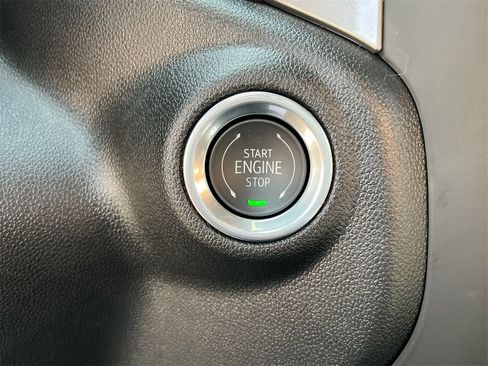 New 2025 Chevrolet Silverado 1500 Custom image 17