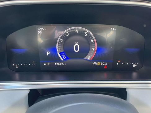 Used 2025 Volkswagen Taos SE w/ Panoramic Sunroof Package image 26