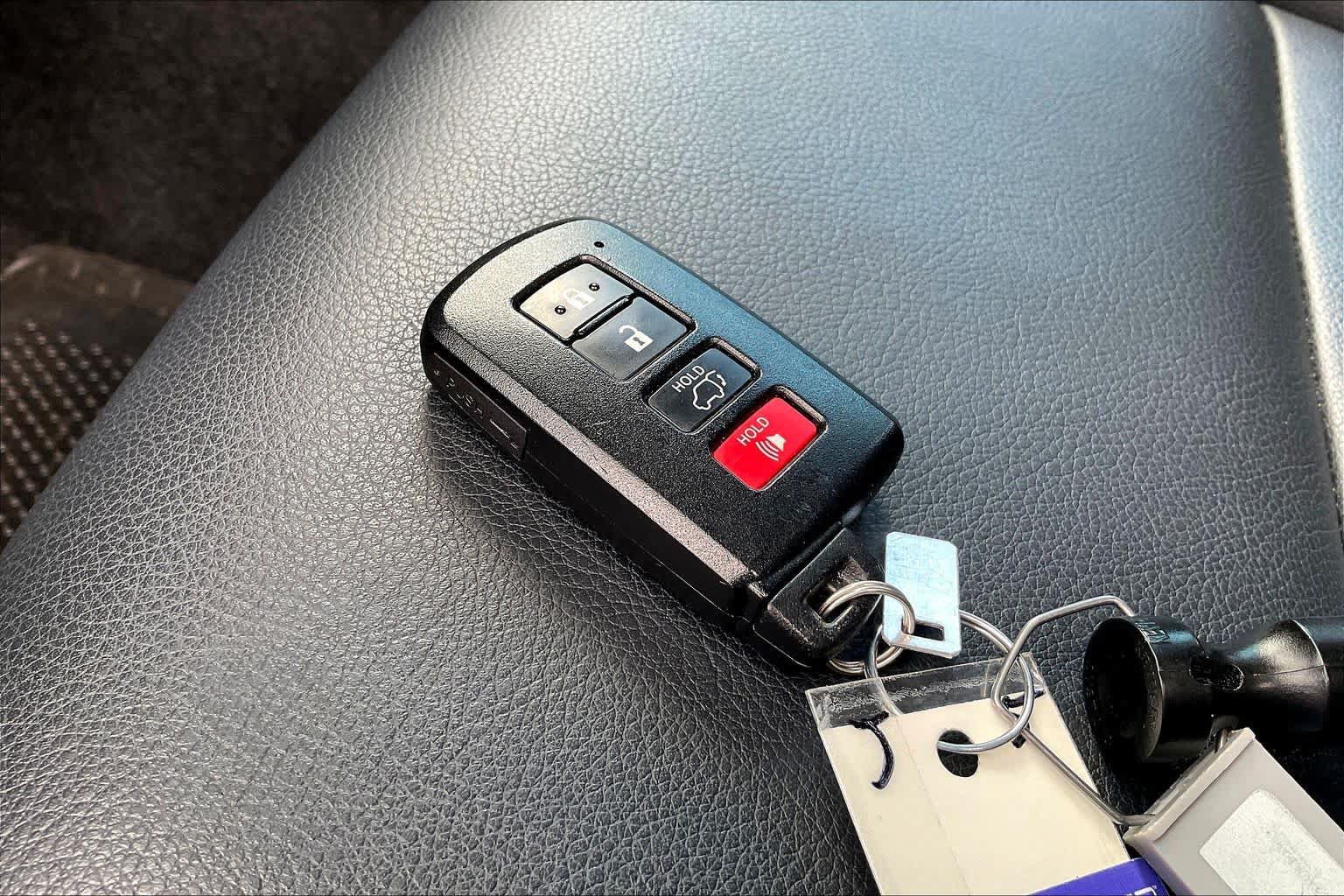 Used 2018 Toyota RAV4 Limited FWD image 14