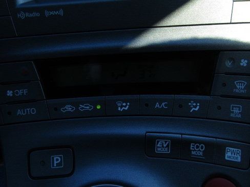 Used 2013 Toyota Prius Three image 25