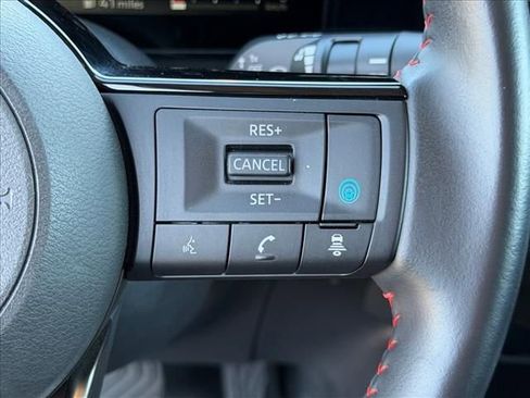 Used 2025 Nissan Kicks SR image 18