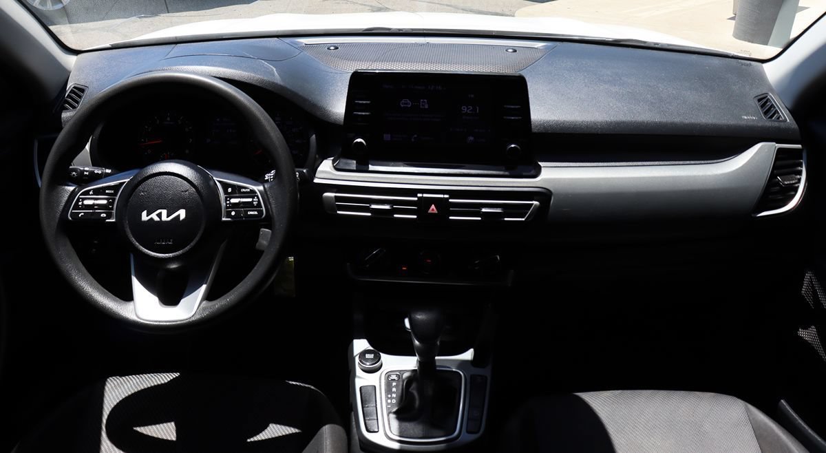 Used 2023 Kia Seltos LX AWD/4WD image 32