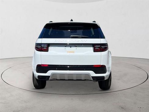 New 2025 Land Rover Discovery Sport S image 4