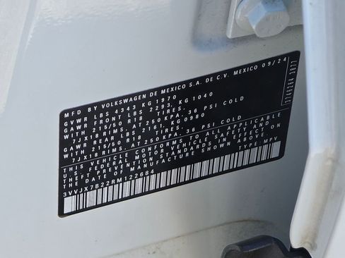Used 2024 Volkswagen Taos SE FWD image 30