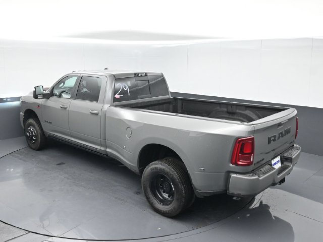 New 2026 RAM 3500 Laramie AWD/4WD image 43