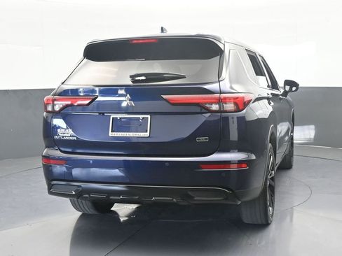 Used 2023 Mitsubishi Outlander SE image 5