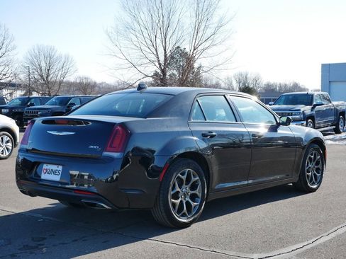 Used 2017 Chrysler 300 S w/ 300S Premium Group image 7
