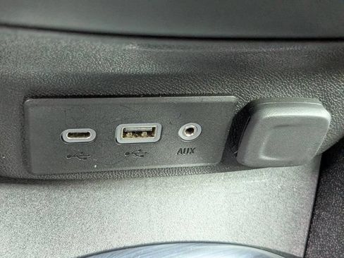 Used 2025 Chevrolet Malibu LT FWD image 19
