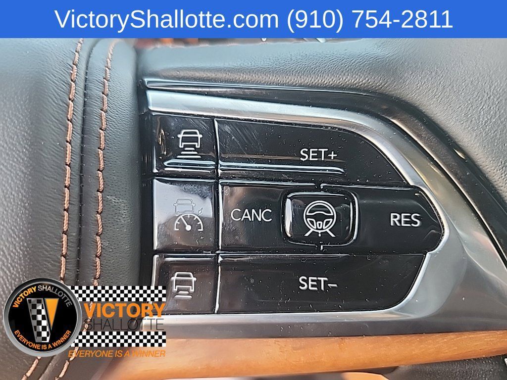 Used 2025 Jeep Grand Cherokee L Summit AWD/4WD image 15