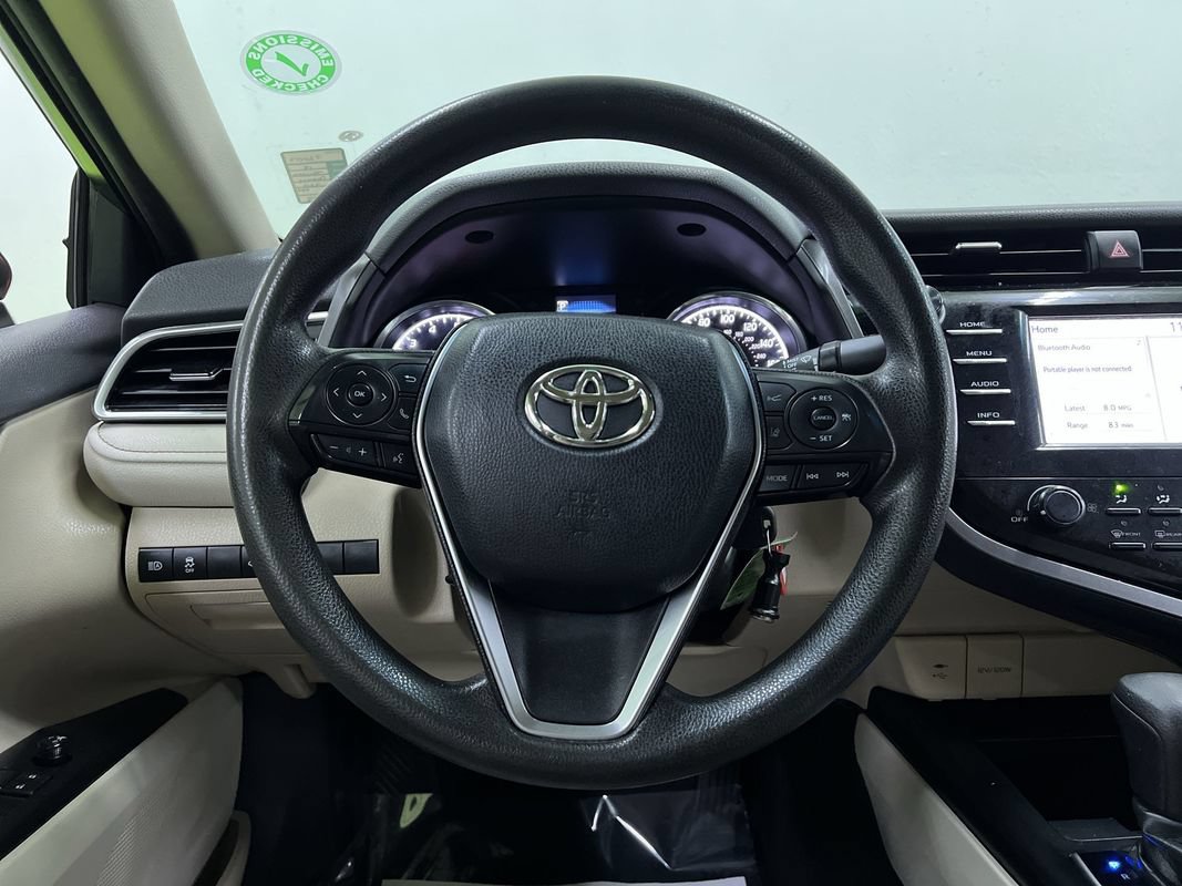 Used 2018 Toyota Camry LE FWD image 19