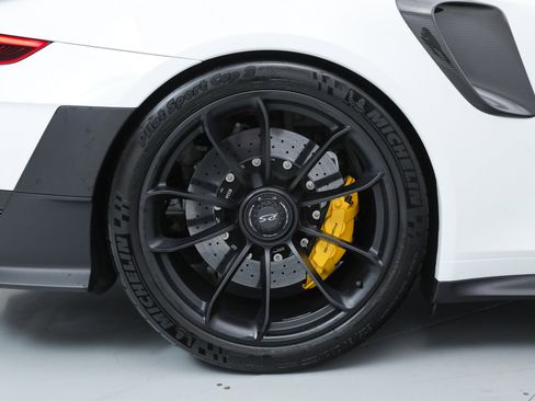 Used 2018 Porsche 911 GT2 RS image 38