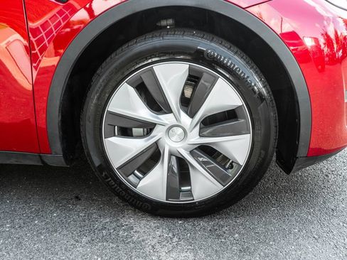Used 2023 Tesla Model Y Long Range AWD/4WD image 4