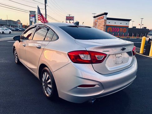 Used 2016 Chevrolet Cruze LS FWD image 4