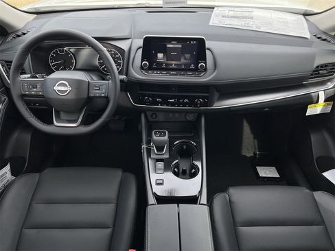 New 2026 Nissan Rogue SV image 8