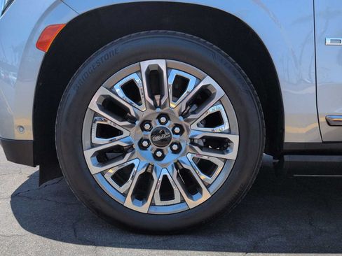 Used 2024 GMC Yukon Denali Ultimate AWD/4WD image 30