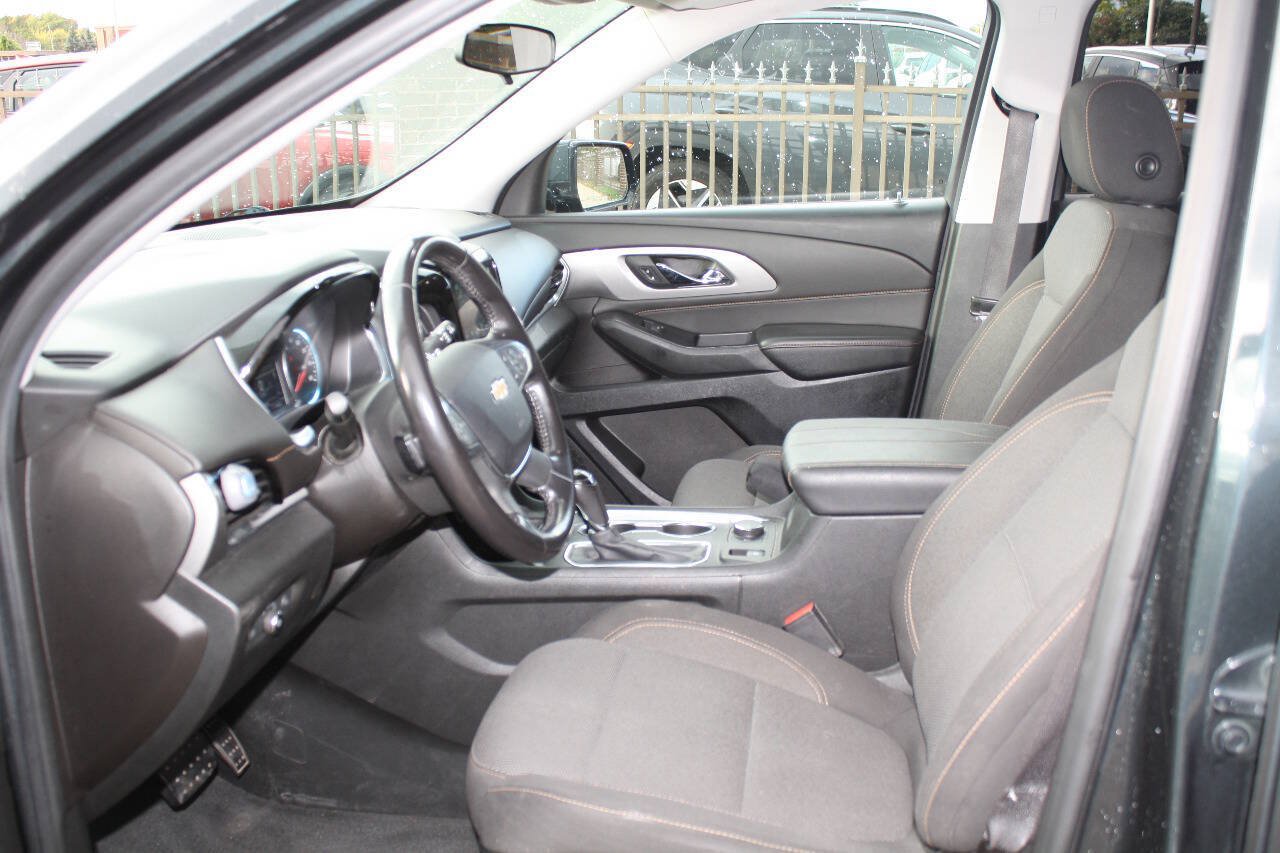 Used 2019 Chevrolet Traverse LT FWD image 6