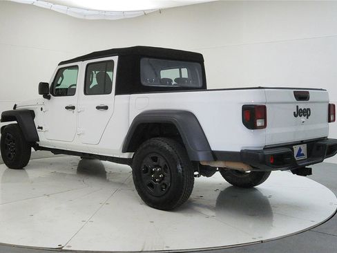 Used 2024 Jeep Gladiator Sport image 6