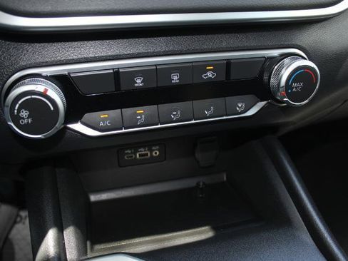 Used 2022 Nissan Altima 2.5 SV FWD image 32
