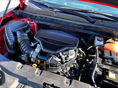 Used 2020 Chevrolet Blazer LT FWD image 31