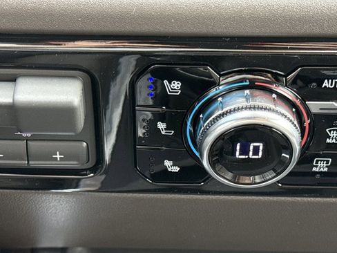 New 2026 GMC Sierra 1500 SLT w/ SLT Premium Plus Package image 19